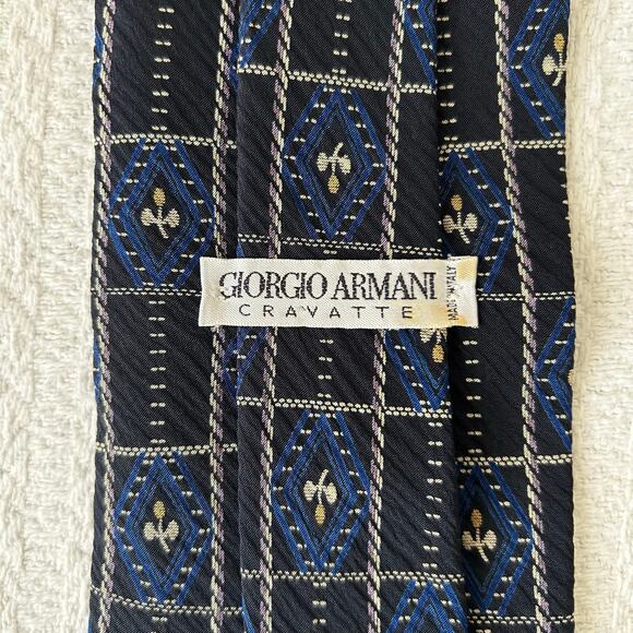 2 Giorgio Armani Men’s Silk Made in Italy Navy Blue Neck Ties 56” Short Designer - Picture 4 of 10